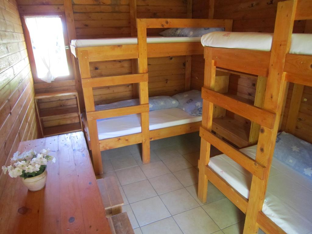 Nyirfaliget Lovaskemping Es Turistahaz Hotel Nyiregyhaza Exterior photo